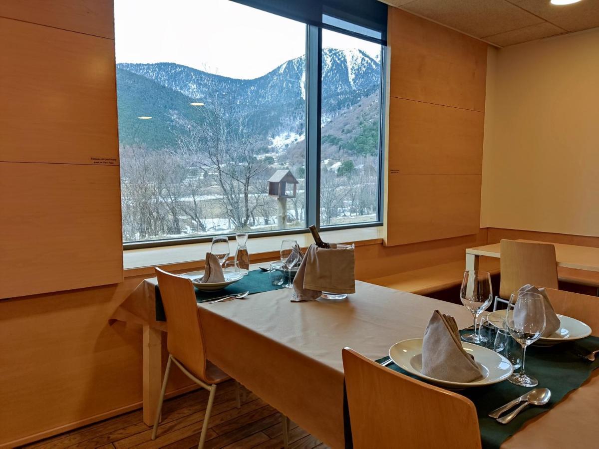 Monnatura Pirineus Son Del Pi Bagian luar foto